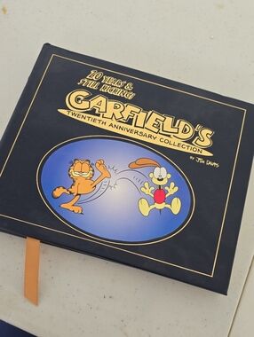 Garfield's Twentieth Anniversary Collection Hardcover - Navy & Gold